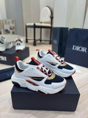 出厂价： 顶级版本 Dior 迪奥 经典款 B22系列 网面 休闲 运动鞋 老爹鞋原版购入开发 做货 国外超火的D家 运动 老爹鞋 市场最高品质 原版爆拆 完美