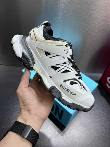 巴黎世家 户外概念鞋 Balenciaga Sneaker Tess 三代通货跑量版本 细节精准对位官方 私模组合大底原装大盒 从里到外 一切百分百还原官方配置
