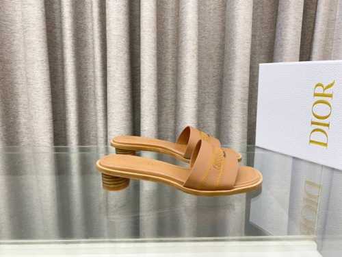 迪奥 Dior 2025 春夏新款 DWAY 平底一字拖拼色女鞋 CD字母logo立体刺绣圆柱跟凉鞋 方头粗跟果冻色露趾拖鞋 原版开发市面顶级版本材质：鞋面原版