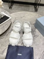 Prada 普拉达 24 春夏新款凉鞋系列 锯齿罗马菱格厚底橡胶凉鞋 面料：小牛皮 垫脚：羊皮 大底：原版开模防滑大底 Size：35-39 40定做不退换