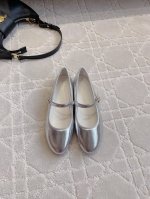 出厂价 Celin*新款玛丽珍平底鞋 绝美的一款鞋子 复古时髦又百搭 上脚超级舒适 鞋面小牛皮 内里垫脚羊皮 意大利真皮大底 尺码35-39