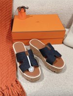 出厂价 Hermes 爱马仕 Eze 30 凉鞋系列 时尚又百搭 超级舒服 每个细节都做到极致 原版swift小牛皮 麂皮 原版1:1独家私模鞋面 原版私模真皮