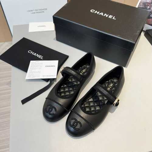 CHANEL2025春夏新款，玛丽珍皮 布面香奈儿小香C家 25 早春走秀款平底单鞋 舒适玛丽珍鞋 走秀高级成衣定制主打灯芯绒斜纹拼接面料 简约又不失甜美俏皮