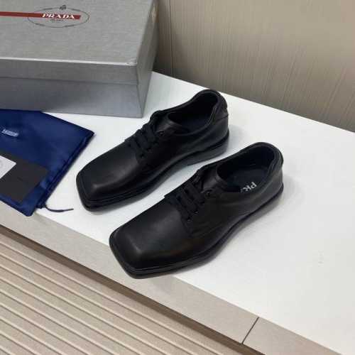出厂价 男+20 顶级品质 东莞货 2024最新情侣款prada 普拉达三角牌复古休闲乐福鞋 这款鞋面搭配三角牌金属扣，中和了整个鞋子的气质，完全不会特别正式或