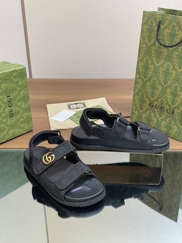 情侣男女同款 Gucci高端精品 福利女 2054古驰早春系列gg经典老魔术贴双g G扣沙滩凉鞋顶级代购品质！原版1:1复刻，毎个细节皆经过精心打磨细腻制作.可