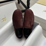 The Row 慵懒奶鞋 极简风圆头一脚蹬乐福鞋平底单鞋 柔软超舒服 法式优雅气质在线、高级又时髦，可盐可甜，文艺又气质！四季可穿的单品，好穿又好看，风魔全球经