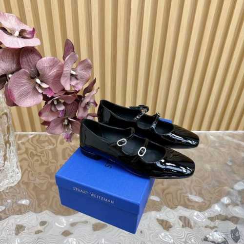 Stuart Weitzman Sw经典早秋 双带粗跟玛丽珍鞋 法式浪漫与时髦 简直美上天了 一如既往贴合脚型的高舒适度 搭配双绑带增加了精致与甜美 让它成为浪