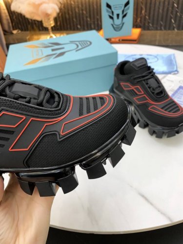 prada 普拉达最新走秀拼色厚底老爹情侣款，关晓彤，蔡徐坤，邓恩熙，赖冠霖，王紫旋众多明星同款，十二个颜色全部做齐，高品质欢迎和原板对比。女款 -男款 码数3