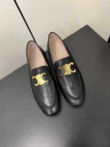 p420/2024春夏新款Celine赛琳春夏新品凯旋门乐福鞋、英伦风Style 非常高级的一款凯旋门五金扣设计极具品牌辨识度 鞋面：进口牛皮 内里：山羊皮、上