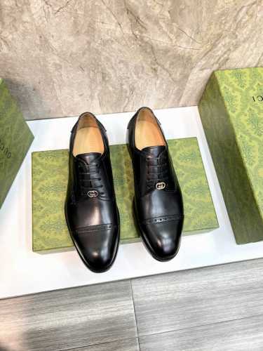 G家新品 Gucc* 古～ Jordaan系列男士马衔扣乐福鞋皮鞋 官方售价rmb P8870 采用进口牛皮 打造制成 饰以品牌标志性马衔扣细节 致敬gucc*