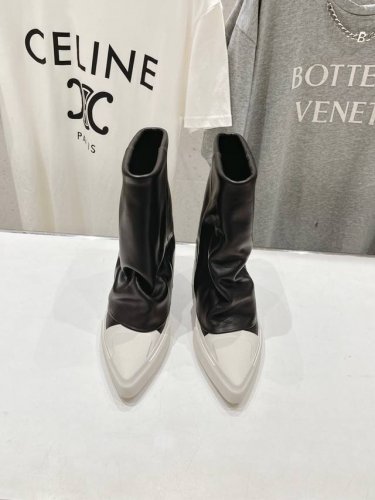 高版本出厂 超小众品牌dymonlatry 2024Ss新款做旧尖头高帮短靴 3Cm内增高，轻松拉长比例增高，驾驭运动感街头造型 原版开模定制线条数据为极简穿搭