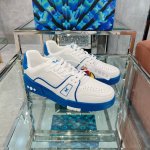 顶级版本 上线男款39-44 45.46 Virgil Abloh 向篮球鞋设计汲取灵感，推出标志性 LV Trainer 运动鞋，经典的花纹富含着整体的特性，