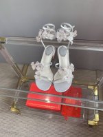 矮跟 高跟 Ren* Caovill*重工蛇形花朵缠绕高跟凉鞋 环绕在双足完美延伸腿部线条 包裹同色调蕾丝 变幻精致浪漫风格 鞋面纯手工制作蕾丝花朵 内里垫脚羊