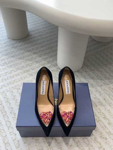Aquazzura 24Ss 惊艳火爆款、菠萝 王室贵族的钟爱雍容华贵、气质高雅、到手如图柜级品质 进口羊皮 真丝 璀璨别致水钻饰扣、小羊皮内里、意大利真a级真