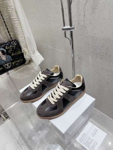 情侣款女 男10 Maisonmargiela Mm6 马吉拉 情侣款针织连袜漏孔德训鞋 休闲运动鞋 原版购入开发 做货 鬼才设计师品牌，一个轻奢品牌 这一款德
