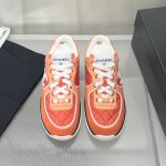 35-40 小香c家ss早春新款粉色方格毛呢绿色毛呢拼接休闲运动鞋 Chan*L经典款又玩出了新花样 新一季的休闲鞋配色都很好看 非常有春天的味道 要说最火 最