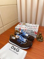 实价： 新款dolce＆Gabbana 顶级原单dg重工系列，新款休闲时尚鞋版型简洁大气，时尚专属时尚又大方。原版进口小牛皮，舒适的羊皮内里。精致奢华，超a级别