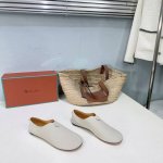 高品质出厂 ！顶级品质loro Piana25春夏新款圆头平底乐福鞋休闲鞋诺悠翩雅lp奢华品牌 简约高级 低调奢华 随性好穿，舒适度满分设计简约而不失优雅，鞋面