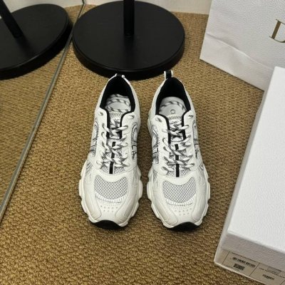 Size 35-40 41订做不退不换 顶版dior Chrono 运动鞋新品 24S 明星款 混合搭配各种材质 超好搭好穿 ，上脚绝绝子