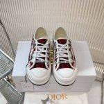 出厂 。Dior迪奥walk'N系列 老花 刺绣 厚底帆布鞋 休闲运动鞋！ 原版购入开发 做货 这款 Walk'N'Dior 厚底运动鞋是一款时尚单品，提升该系