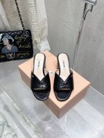 miumiu 2025ss春夏新款钻跟鞋拖鞋Zp开发 原版拆卸 miumiu真的太少女啦！超级软糯 舒适度超高！ 跟高5.5 意大利真皮大底码数：35-40 4