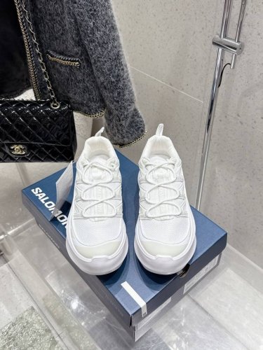 女款380 男款10 salomon 萨洛蒙 情侣款 户外 休闲 运动鞋 面料: 原版进口牛皮+透气网面 内里：原版进口透气网里 鞋底：原版开模防滑橡胶大底 女