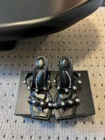 代购级 Alexande* Wang 大王 25Ss 春夏最新款切跟高跟凉拖鞋 个性御姐风 超有质感 爱了爱了 该款设计简约上脚时尚舒服 夏季不可缺少的一款大王