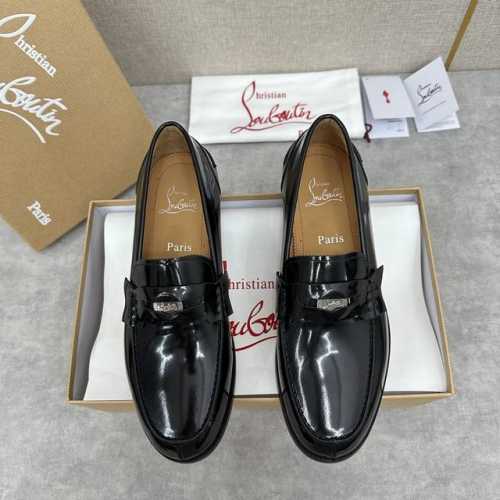 CL 新品乐福鞋皮鞋 Christia* Loubouti* 红底鞋 最新推出此款便鞋 帮面采用进口擦色开边珠牛皮 头层牛皮 牛皮压鳄鱼鞋面倒三角包裹圆形硬币扣