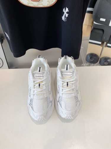 出厂价 当红美潮街头设计师独立品牌 Off--White Right Arrow 系列低帮三箭头增高老爹风登山厚底休闲运动鞋 鞋面：冰丝透气网布各种特殊定制材料