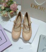 出厂价皮底 ，橡胶Dior Ss2024 New Arrival～迪奥24Fw新品珍珠蝴蝶结芭蕾舞鞋D家这一季的芭蕾舞平底鞋，舒适度极佳上脚舒舒服服的太好穿了～