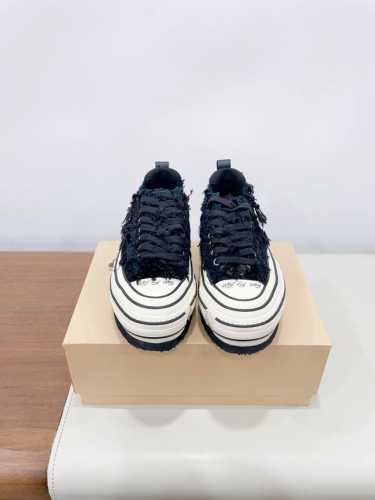 xVESSE*双标pert*鞋 开口笑内增高帆布鞋潮流精品，品质保证加宽鞋头设计增加脚趾空间，提升舒适度。脚后跟处增添了独立泡棉有效防止脚后磨损欲不适，提供贴心