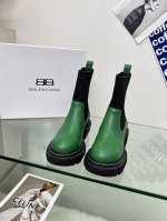 秋冬 BALENCIAGA 巴黎世家 爆款推荐这款鞋今年非常爆，独立风格各处无可挑剔的细节做工。面料：黑色牛皮内里 垫脚：进口羊皮。码数35-41 出厂价