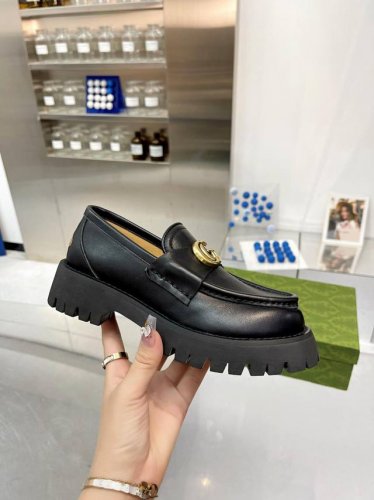 工厂价： Gucci古驰早春新品！原版开发高版本，男女款都有开边珠品质保证始终如一 尺码:女35-41# 男39-45#