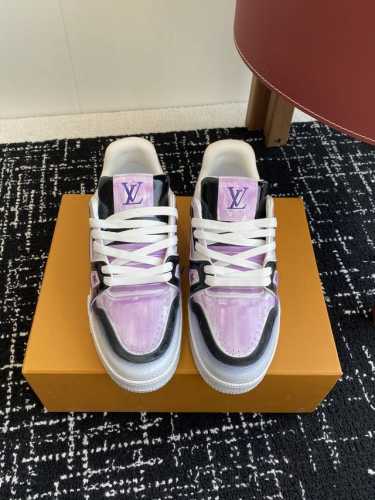 代购级 Louis Vuitton 25Ss 系带驴家的爆款！Trainer板鞋，每个人都必须入的款，绝不后悔！ 超级百搭高级！什么衣服都好搭。最主要是超耐看的