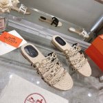 Hermes 春夏新款 太古汇购入版原开发 原版工细艺节 原版私模猪鼻子模具 亲自测试不易断，非市面通货可比 重量+脚感 方面的真跟zp一摸一样 鞋面订进制口面