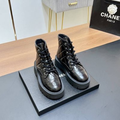 顶级版本 Chanel 香奈儿2024新款菱格厚底短靴 马丁靴 认准我家细节实拍注意区分普通版 专柜同步！！本系列现已登陆发售！！原版购入开发！ 简约小圆头设计