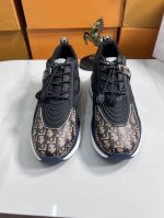 DIOR -高端品质 原单 2024早春 -鞋面：sp高级牛二层 顶级丝光立体面料 -内里：内里；高级羊皮里，垫脚；顶级牛皮 -大底：超轻精品橡胶； -超高品控