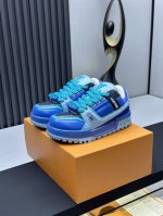 工厂价 顶级版本 胖丁 LV-路易威登-经典走秀新款空胶工艺 原版1：1开发复刻！！上脚非常舒适 奢侈用料，做工精细，中底印有欧洲制造英文字母鞋面由意大利进口小