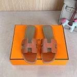 经典红棕拼接踮脚 』出厂价P Hermes 爱马仕H拖鞋Oran凉鞋系列 时尚又百搭 超级舒服 每个细节都做到极致 原版丝绒面料 原版1:1独家私模鞋面 原版真