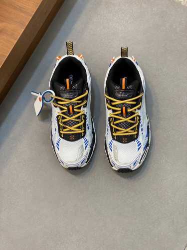 off-White C O Virgil Abloh 登休山闲鞋 24年款新 采用保环牛剖革合组网织鞋布面材质 鞋垫嵌入泡发缓震eva物料 正确底中搭载eva轻