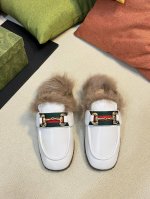出厂： Gucc 24S I Fwnew Arrival～Gucci 羊毛托斯卡纳兔毛衔扣穆勒鞋 半拖顶级版 购买两双原版拆皮拆格一比一还原，羊皮面 橡胶耐磨底