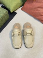 出厂： Gucc 24S I Fwnew Arrival～Gucci 羊毛衔扣穆勒鞋 半拖顶级版 购买两双原版拆皮拆格一比一还原，羊皮面 橡胶耐磨底，所有细节