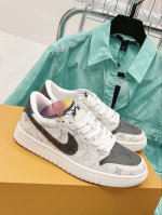 出 情侣款 Lv X Nike 最新联名款！潮酷火爆休闲运动鞋，配色无敌，设计思路基本上是延续 The Ten 的风格，Swoosh 车线、鞋舌标签视觉效果相当