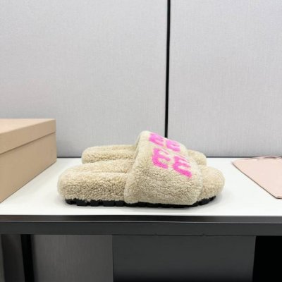 高端品质muumuu 2024今年秋冬最火羊毛拖鞋爆款来袭 顶级 品质、完美细节、市场最高版本、你值 拥 原版橡胶 进口皮毛 内里 垫脚:羊毛 Size：35-