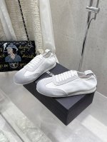 代购级340 ann Demeulemeeste 最新款 经典德训鞋 秋冬新款持续上新中！最新款经典德训鞋！ 这款真的非常的经典，配色是黑色或者是白灰色，鞋子真