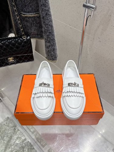 代购级 情侣款 男10 Hermes 爱马仕 H家 Game Kelly扣厚底乐福鞋 小牛皮乐福鞋风格免系带休闲运动鞋，搭配功能性镀钯Kelly鞋扣。 原版定制