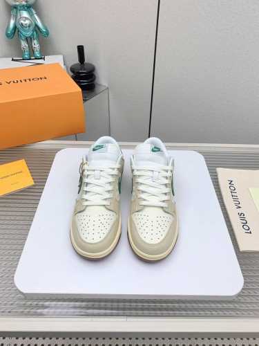 出厂 高版本 Nike联名lv休闲板鞋 限定走秀新款 顶级品质 代购级 情侣款码 耐克乔一联名鞋让鞋迷大开眼界，各种意想不到的设计创意，大lgou配色方案给大家