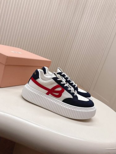 Miumiu丨缪缪 2025 新款 厚底 复古风 休闲 饼干 松糕 运动鞋 颜值担当火爆款脏脏鞋 不得不入的一款～做旧时尚，简约高级 随意搭配上脚非常舒适，年度