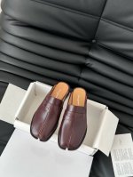 高定品质！Maison Margiela Mm6分趾鞋 Tabi 意产植鞣羊皮！ 夏天的第一双 Margiela 乐福半拖 Tabi 懶人高級出街的単品 可正式
