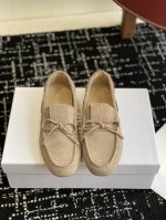 代购级380 dior 25Ss 春夏全新上线 平底豆豆鞋 dior Boy 穆勒鞋是二零二四冬季成衣系列新品，融入 Dior 非凡的精湛工艺，重新诠释经典乐福